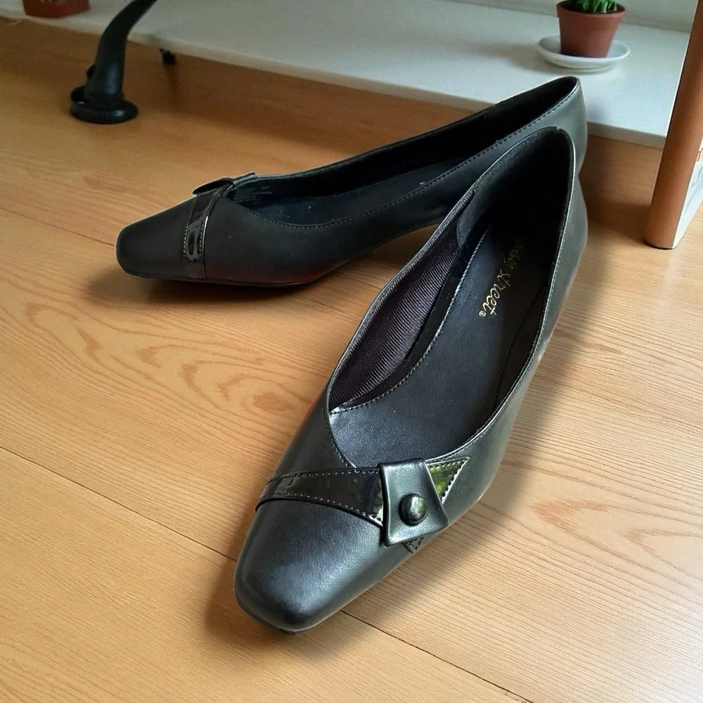 Easy Street Impression Classic Black Pumps‎ Size 9 New